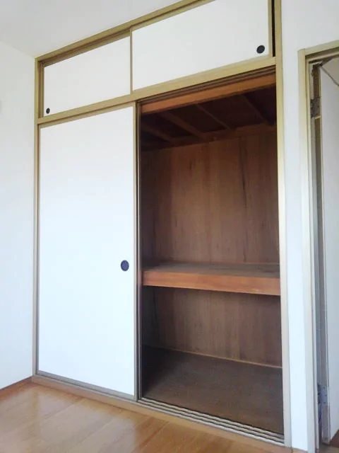 鹿児島県指宿市十二町57-2 収納