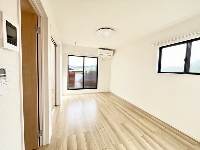 鹿児島県指宿市東方8256-1 リビング