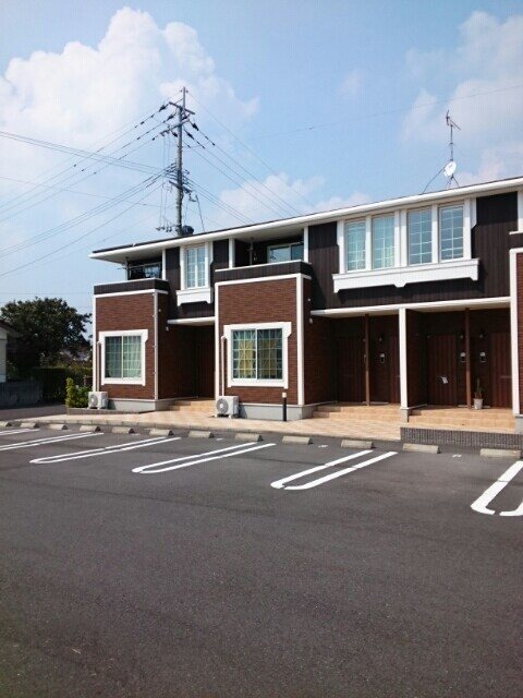 鹿児島県指宿市大牟礼４丁目18-5 駐車場