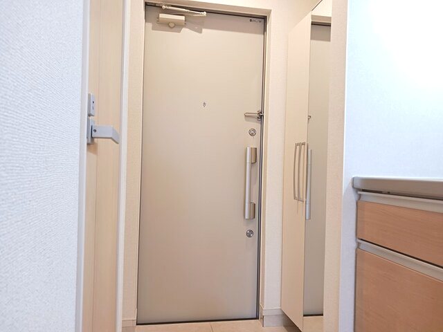 鹿児島県鹿児島市坂之上８丁目15-1 玄関