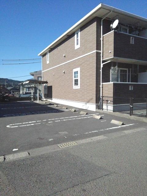 鹿児島県鹿児島市中山２丁目16-1 駐車場