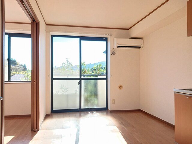 鹿児島県鹿児島市下福元町8700-1 リビング