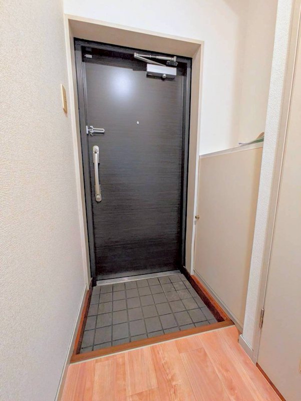鹿児島県鹿児島市宇宿２丁目13-27 玄関