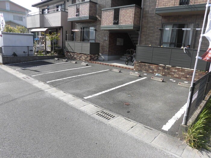 鹿児島県日置市伊集院町徳重１丁目14-5 駐車場