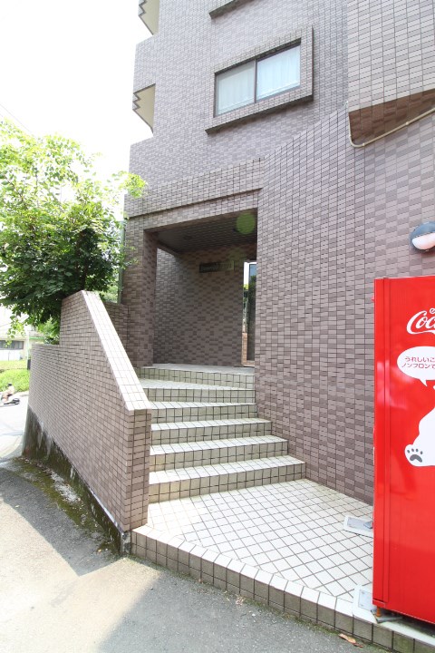 フローリッシュコート エントランス