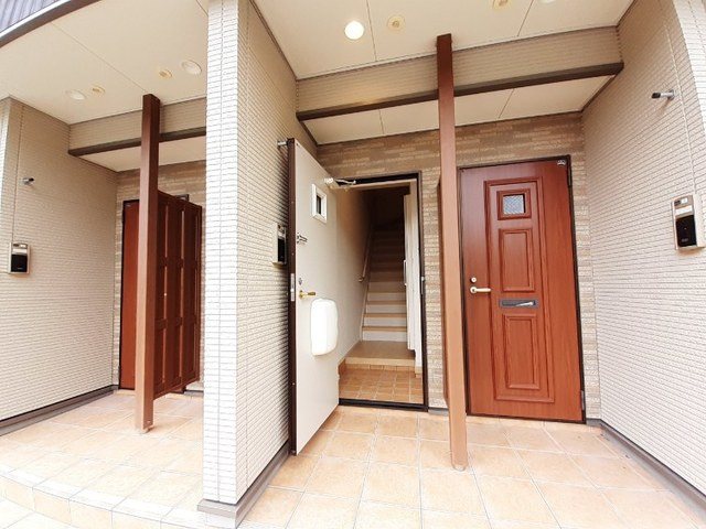 鹿児島県鹿児島市中山町6072-12 玄関