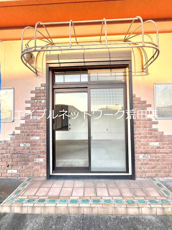 勝目店舗 玄関