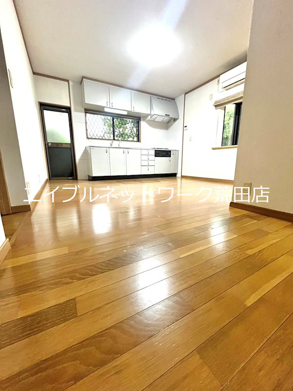 勝目店舗 リビング