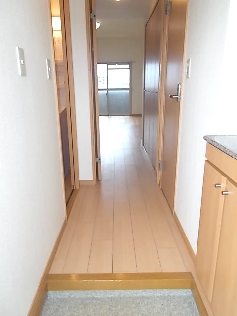 鹿児島県鹿児島市谷山中央２丁目4402-1 玄関