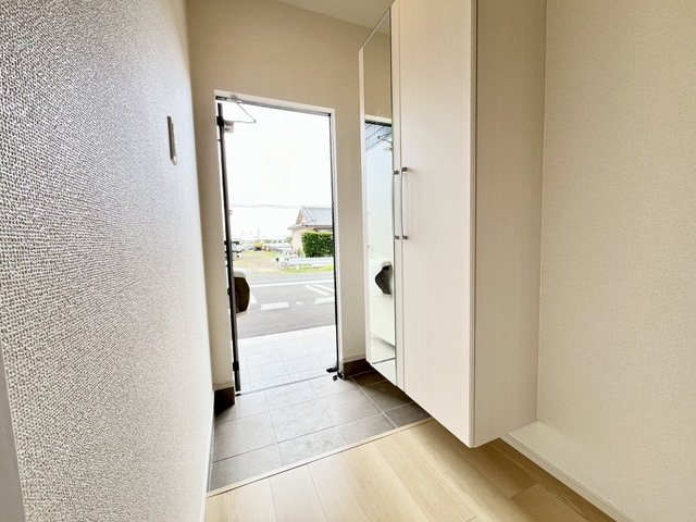 鹿児島県指宿市十二町225-3 玄関