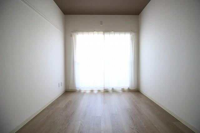 マンションヒカリⅡ ベッドルーム