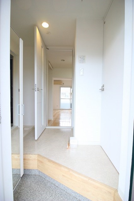 ハイライズHIRAI 玄関