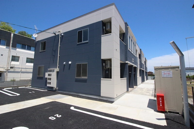 シーダー初生 外観