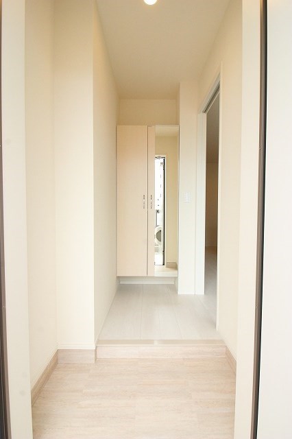 シーダー初生 玄関