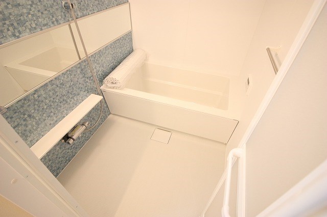 シーダー初生 風呂画像