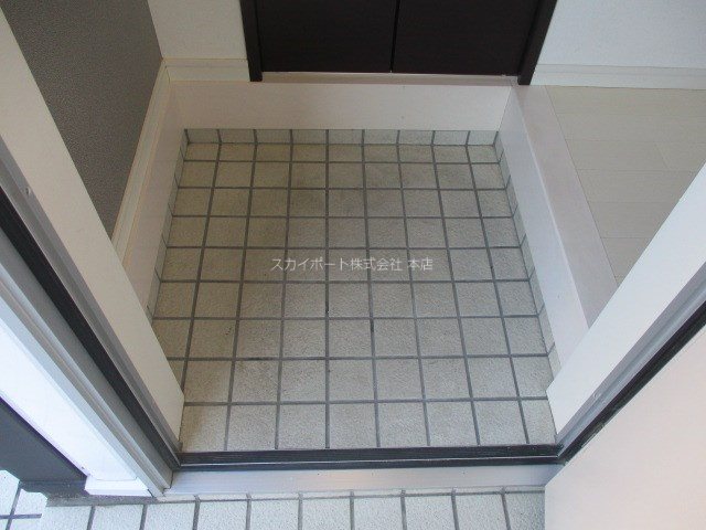 ラルーチェ有玉 玄関