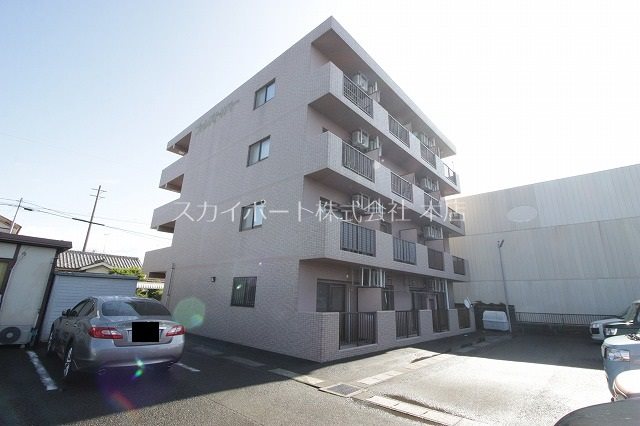 フォレストリバー 外観