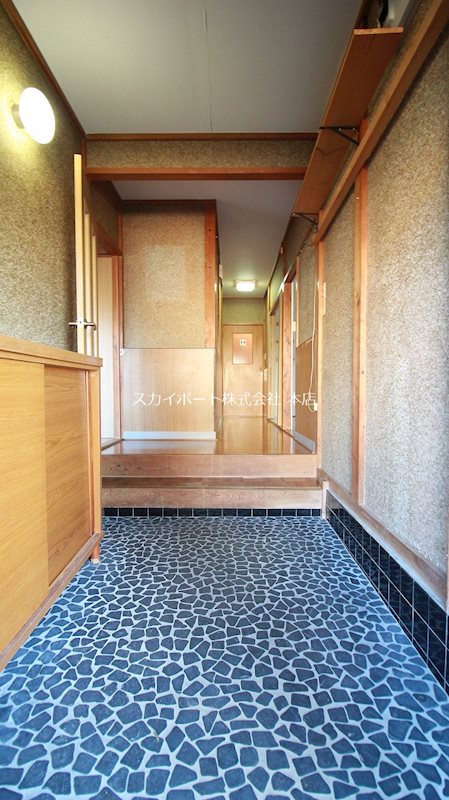 半田山3丁目貸家 玄関