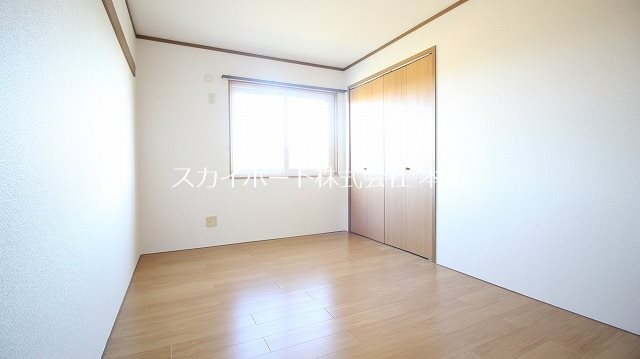 パインツリーA ベッドルーム