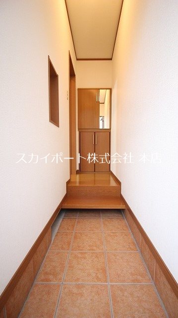 リバーコート泉 玄関