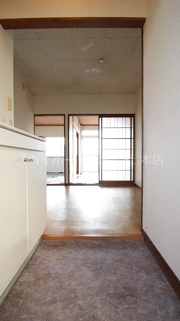 メゾンサカエ 玄関