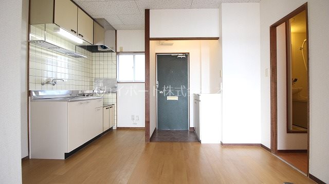 メゾンサカエ リビング