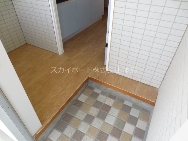ハイツハーモニー 玄関