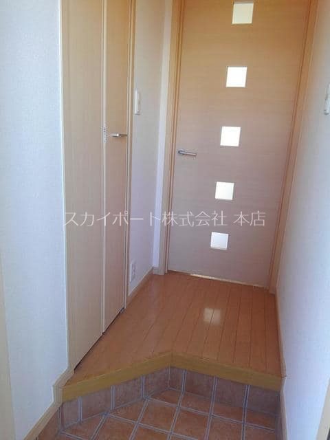 フローラミルト 玄関