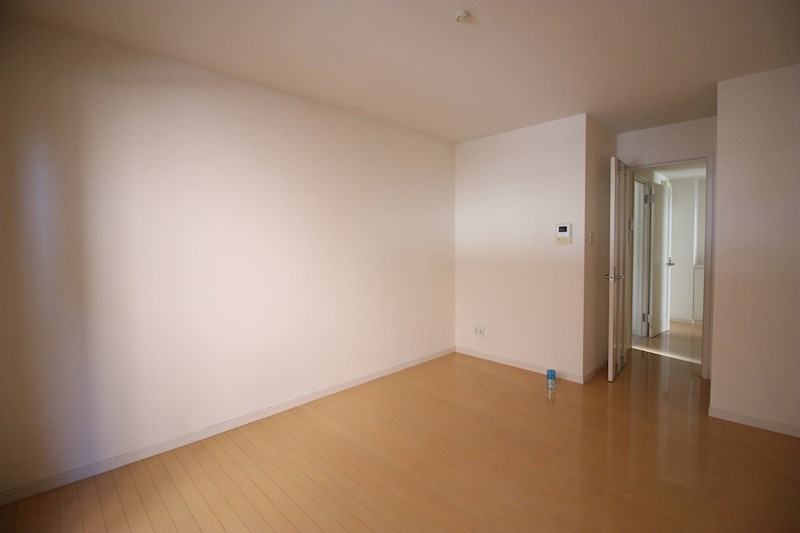 クレフラスト初生 リビング