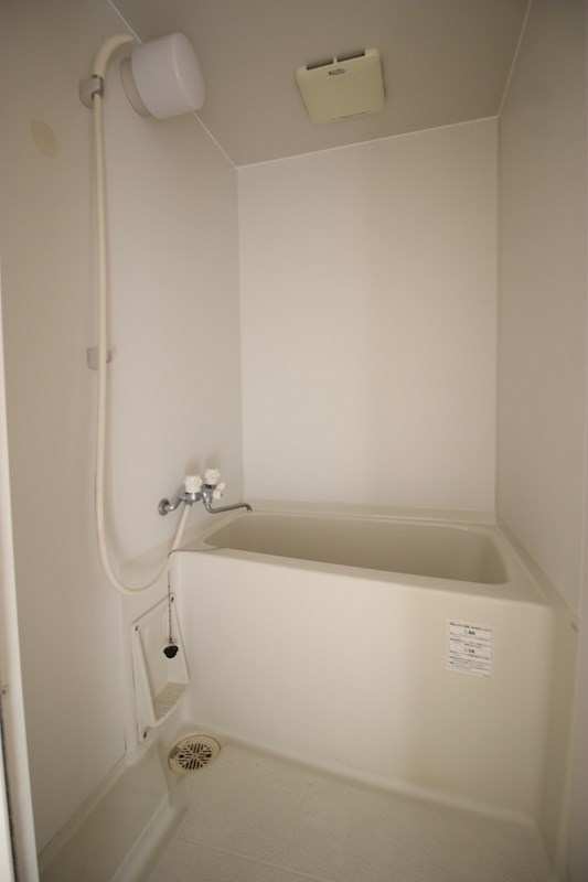 クレフラスト初生 風呂画像