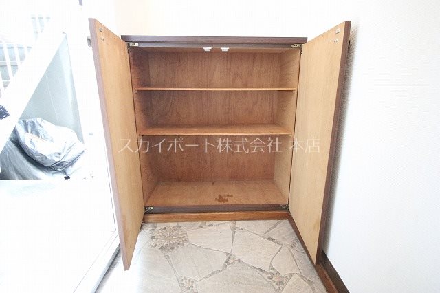 セジュールひだ 玄関