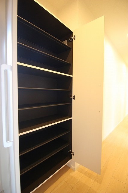 アンソレイエⅠ 玄関