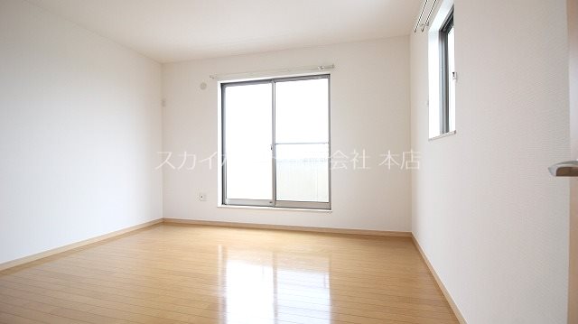 泉3丁目貸家 ベッドルーム