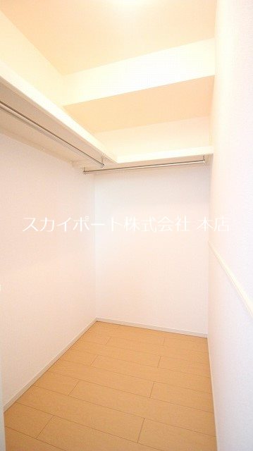 ファミーユ葵西 収納
