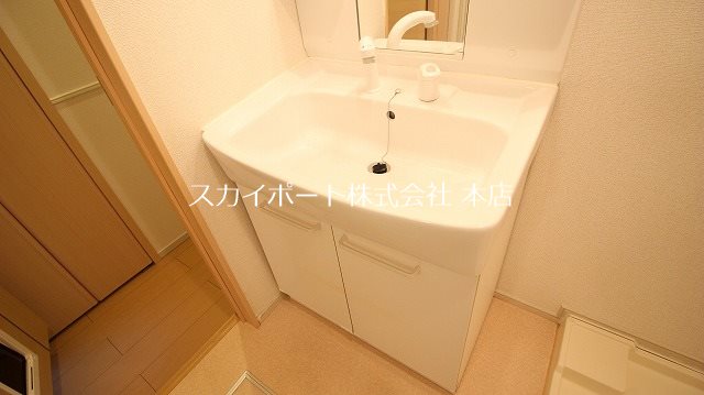 ファミーユ葵西 洗面所
