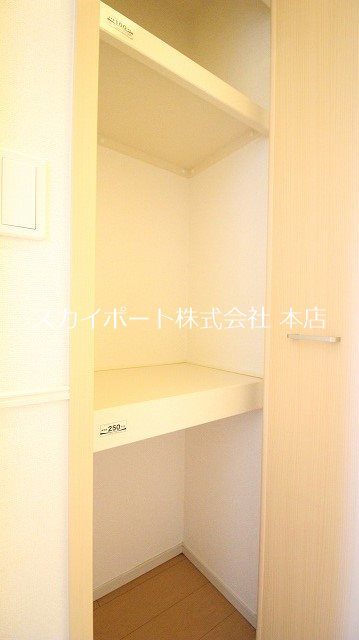 ファミーユ葵西 収納