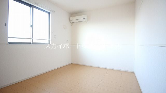 ファミーユ葵西 ベッドルーム