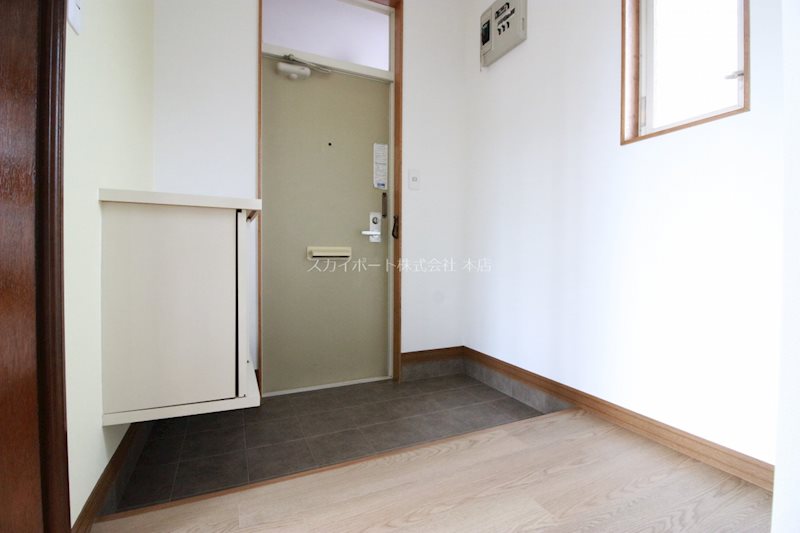 マイシティ高丘1（東側） 玄関