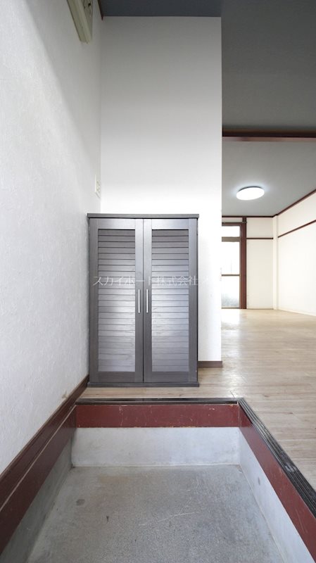 二葉葵荘A 玄関