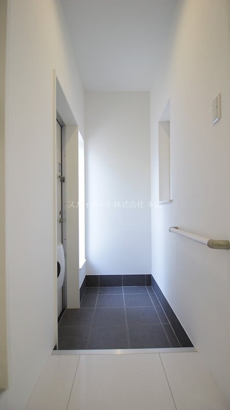 キャレブラン・トワル 玄関