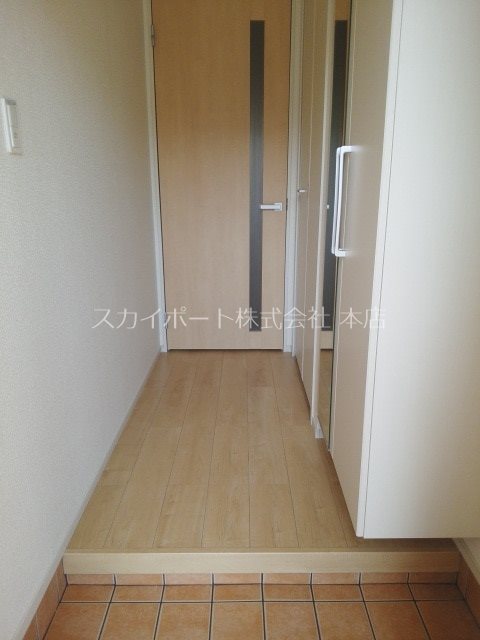 ブライトガーデン茜Ⅱ 玄関