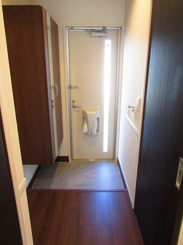 D-room三方原　A 玄関