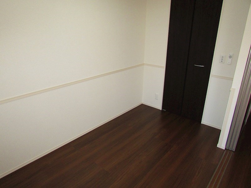 D-room三方原　A ベッドルーム