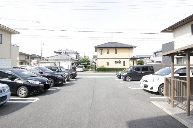 クレア 駐車場