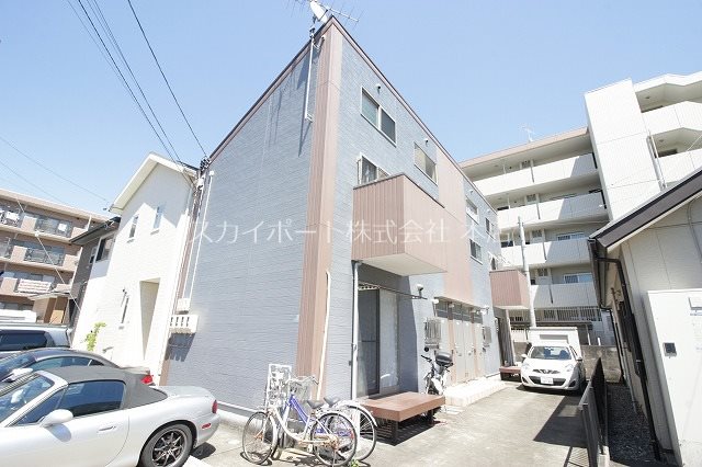 ウェルネス高丘 外観