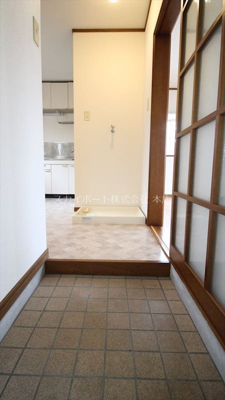 ヴィオレット葵 玄関