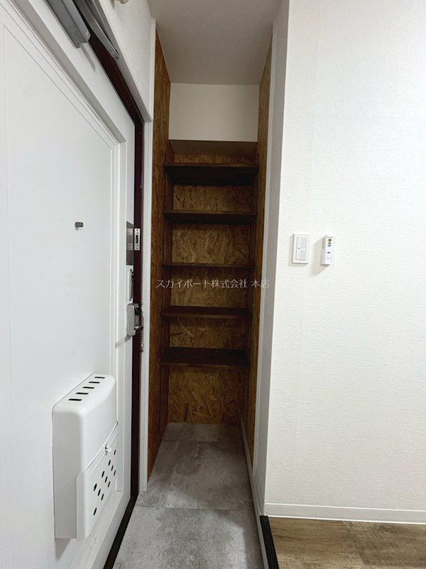 クレイドル 玄関