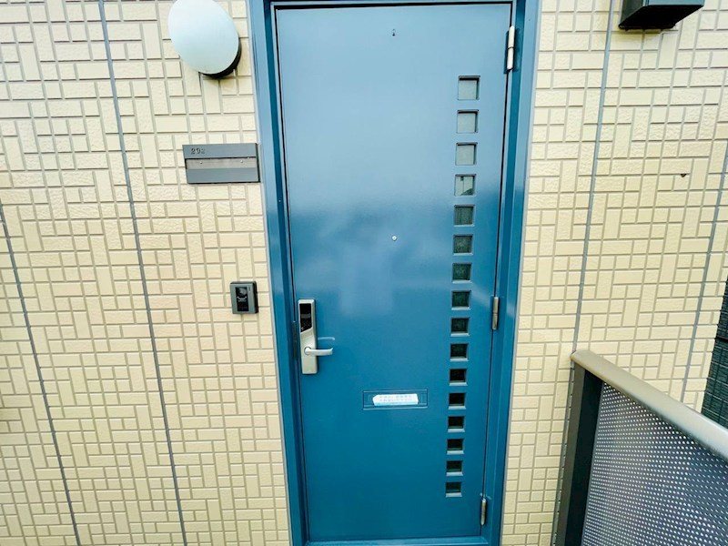 アミティエC 玄関