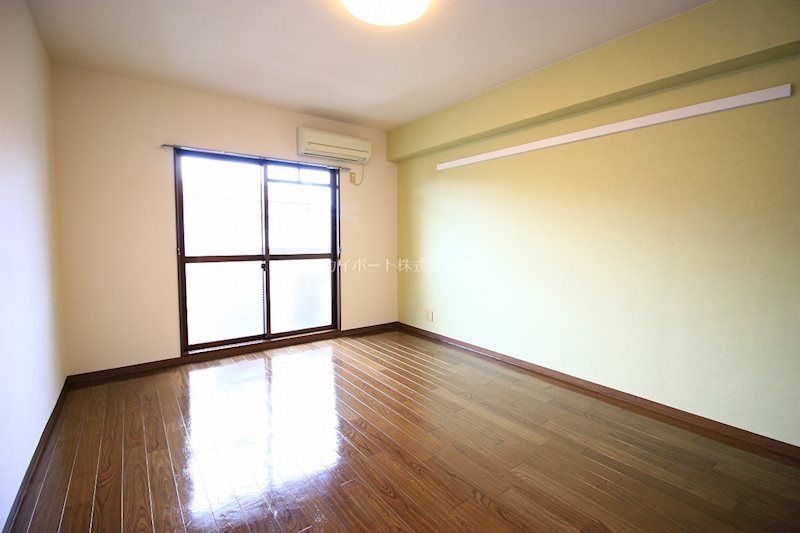 アオバマンション ベッドルーム