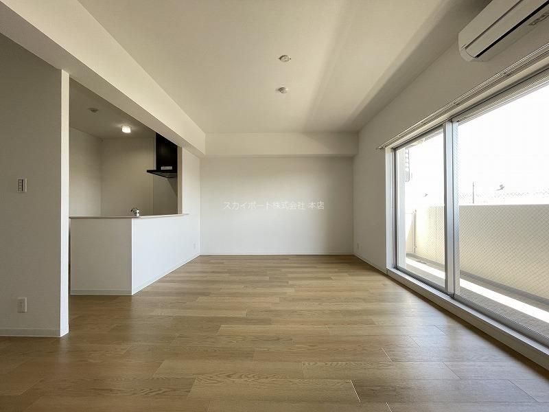 ELPIS・Kira リビング